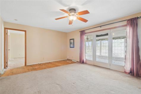 7300 42nd Street NE Cedar Rapids IA 52411