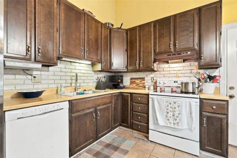 3720 Blue Mound Drive NE Cedar Rapids IA 52402