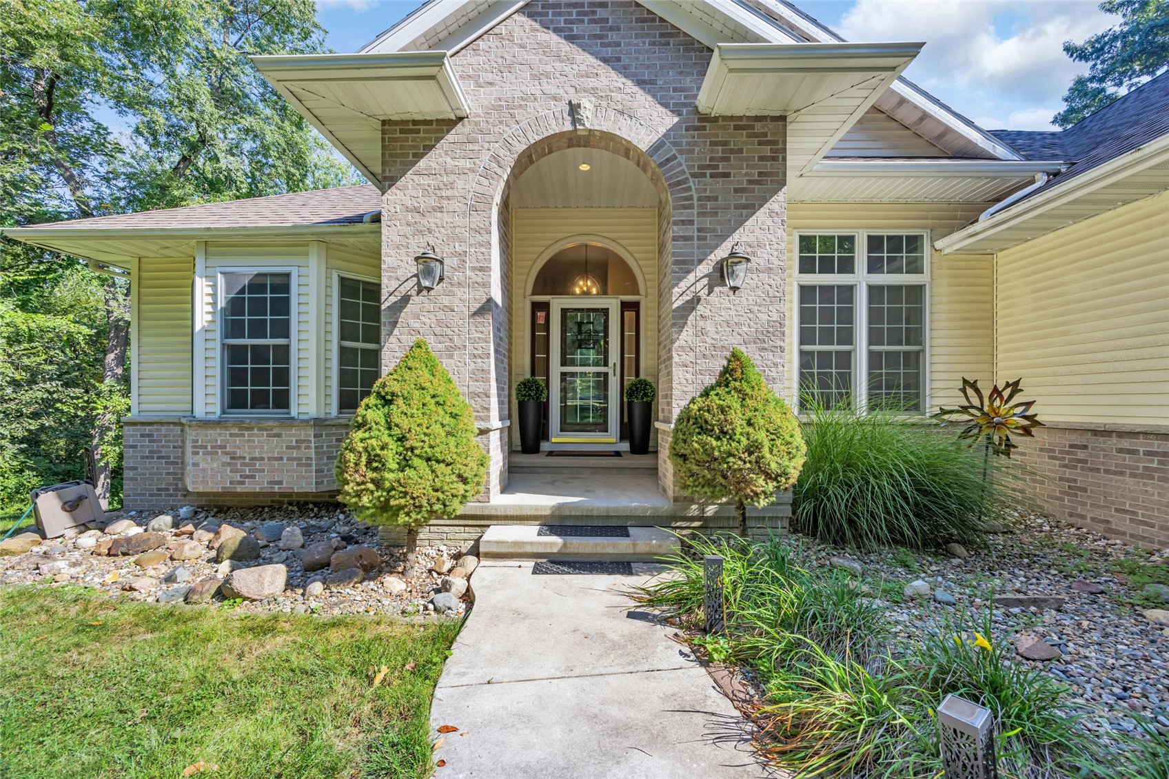 2722 NW Royal Oaks Drive Swisher IA 52338
