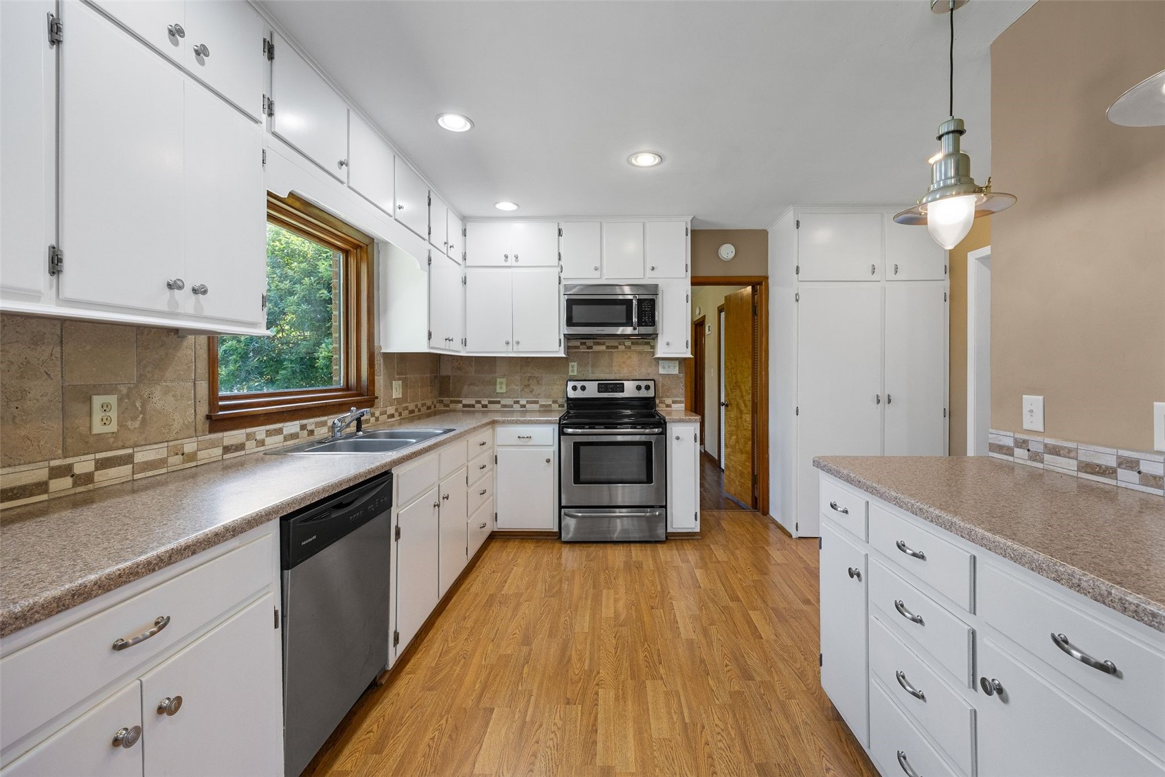 1244 29th Street NE Cedar Rapids IA 52402