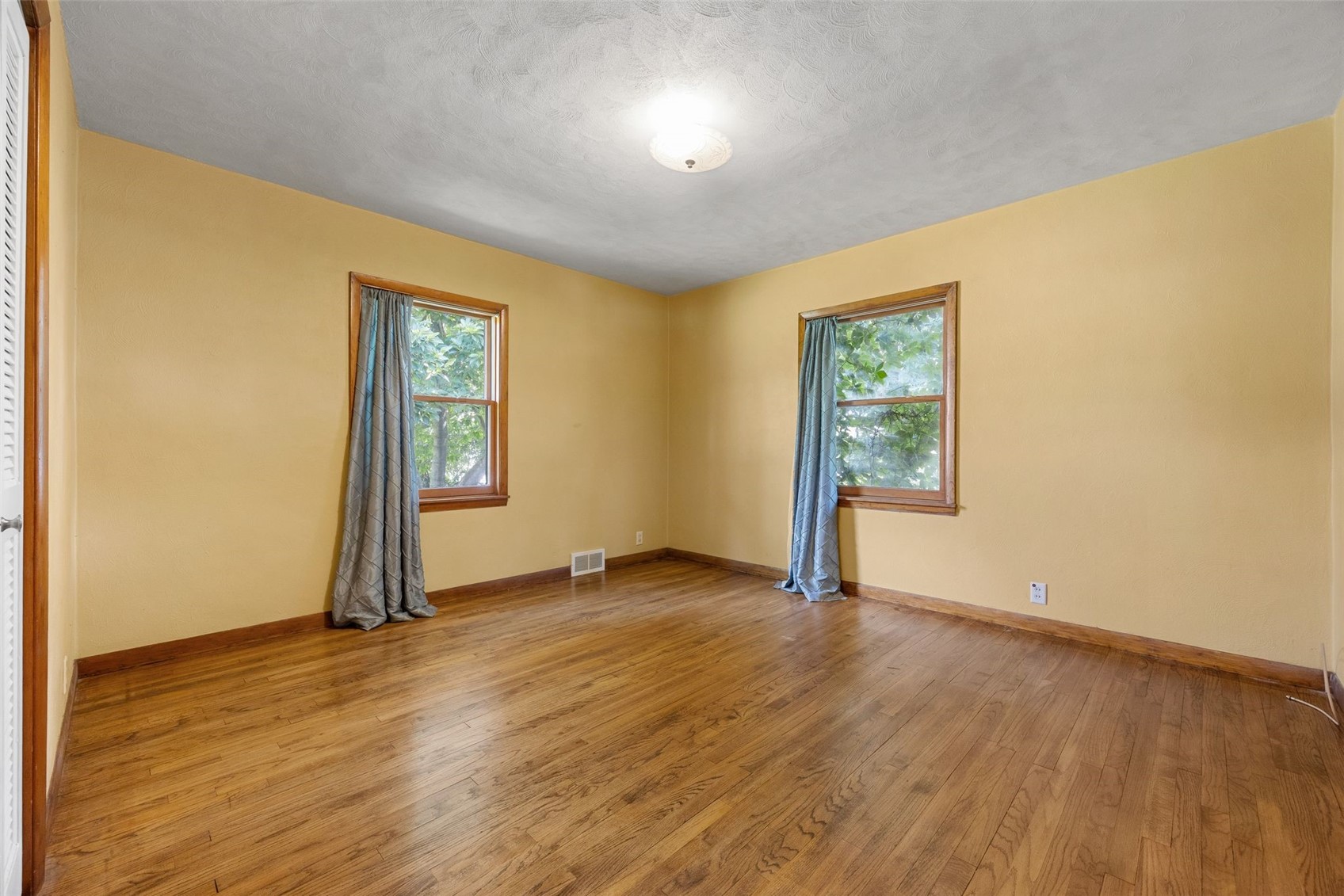 1244 29th Street NE Cedar Rapids IA 52402