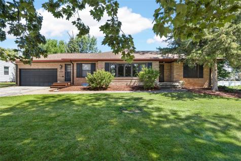 1244 29th Street NE Cedar Rapids IA 52402