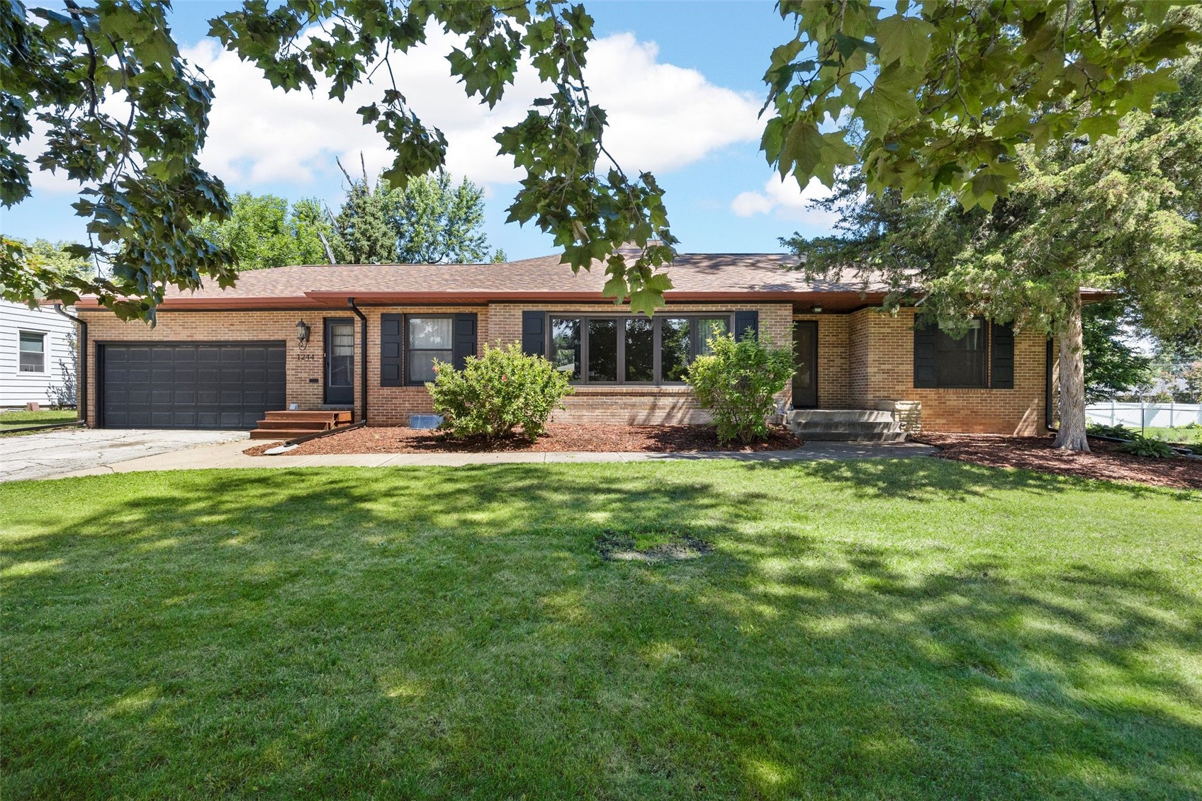 1244 29th Street NE Cedar Rapids IA 52402