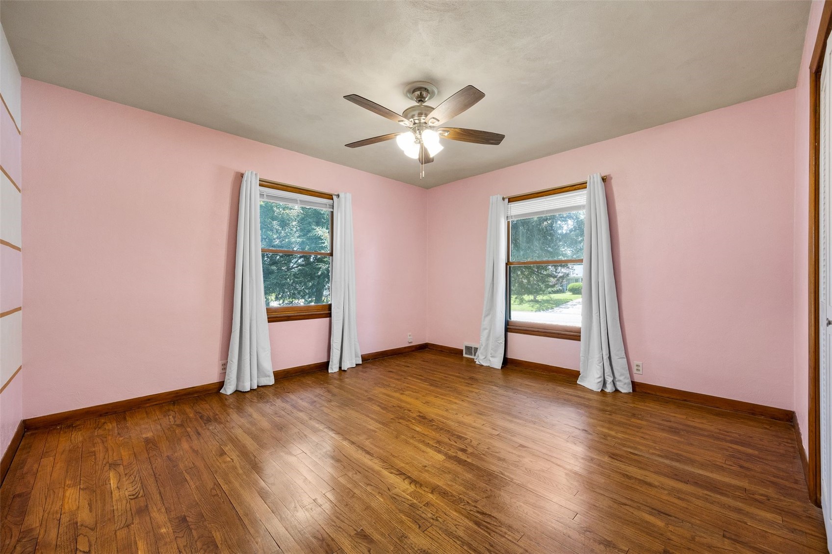 1244 29th Street NE Cedar Rapids IA 52402