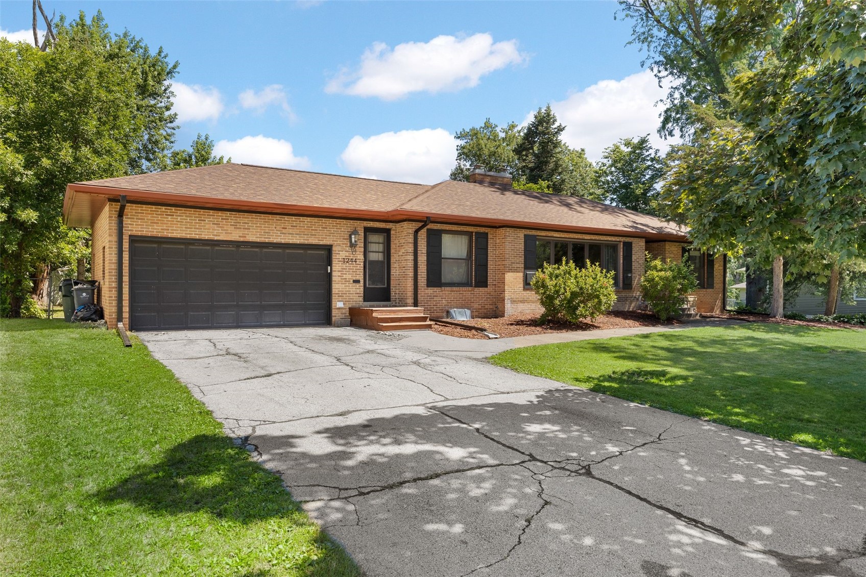 1244 29th Street NE Cedar Rapids IA 52402