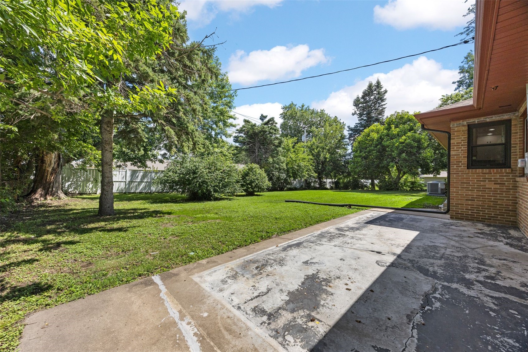 1244 29th Street NE Cedar Rapids IA 52402