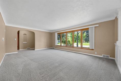 1244 29th Street NE Cedar Rapids IA 52402