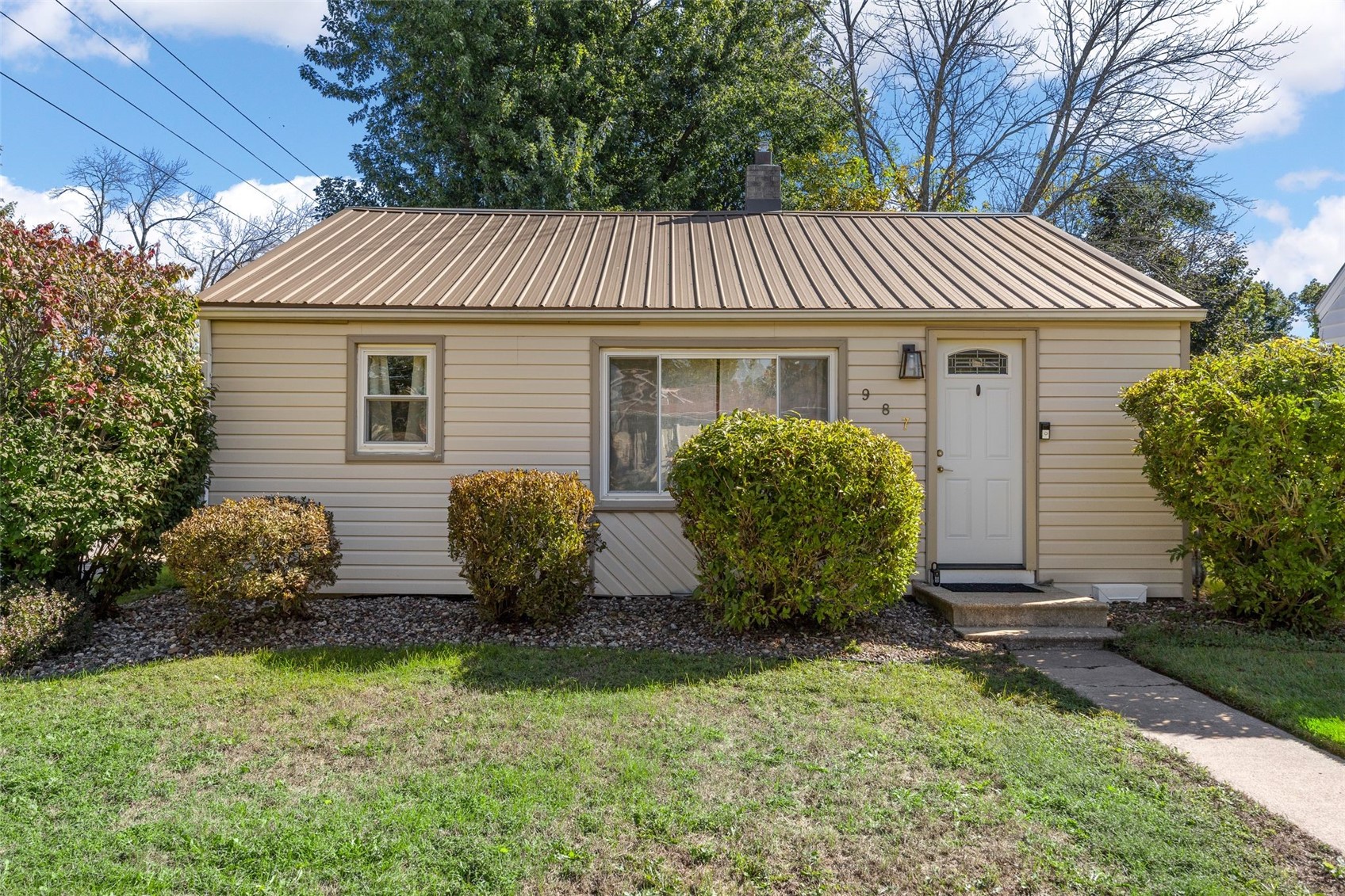 Marion IA, 987 20TH Street
