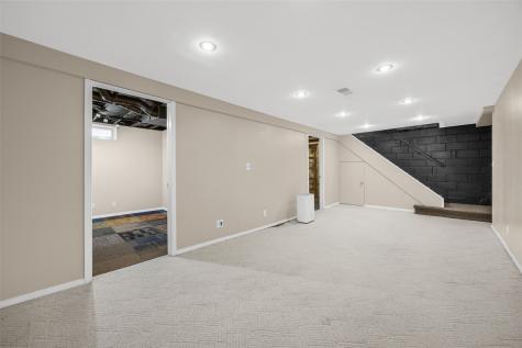 987 20th Street Marion IA 52302