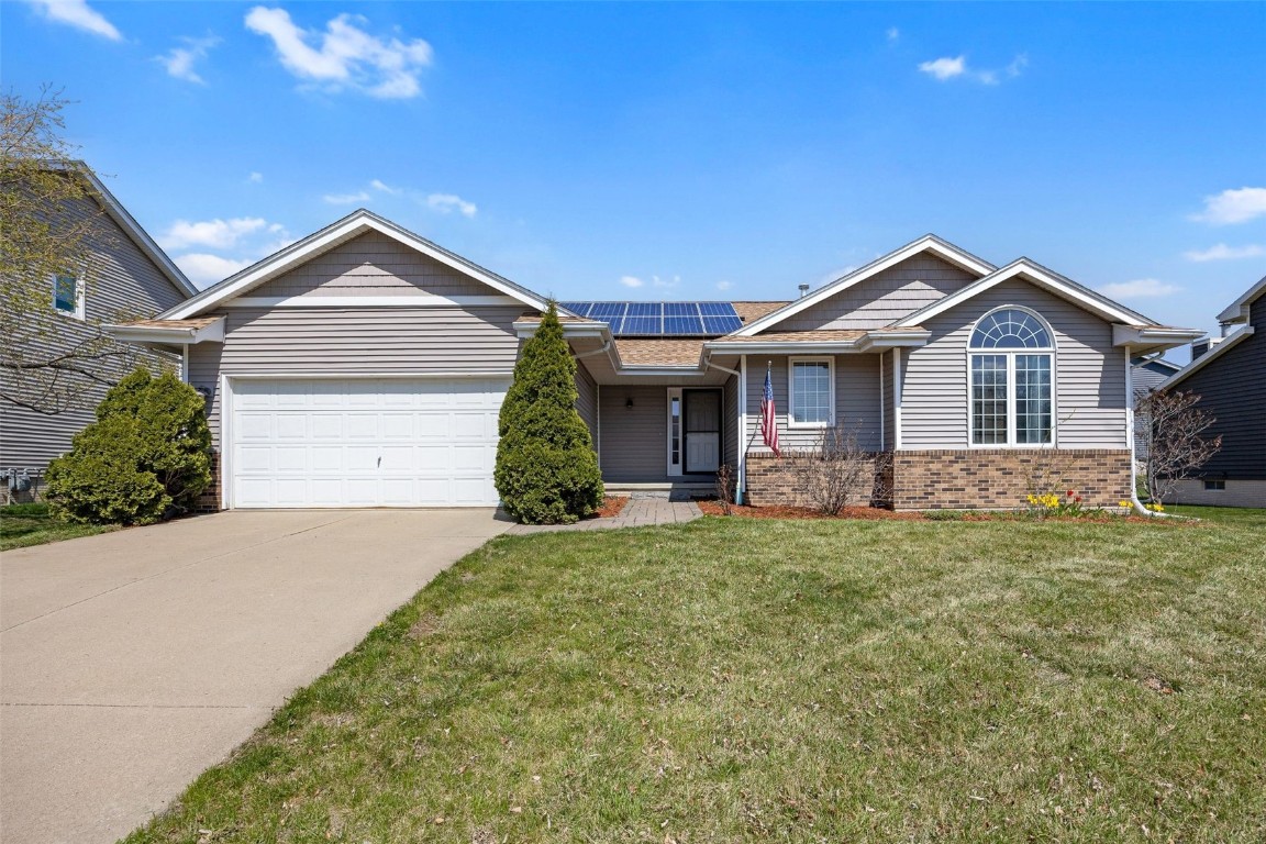 435 Bezdek Drive NW Cedar Rapids IA 52405