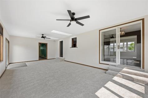 3013 Ravenwood Terrace NW Cedar Rapids IA 52405