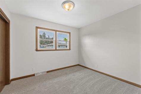 3013 Ravenwood Terrace NW Cedar Rapids IA 52405