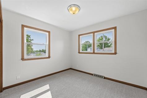 3013 Ravenwood Terrace NW Cedar Rapids IA 52405