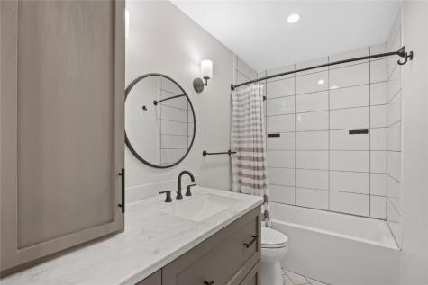 3013 Ravenwood Terrace NW Cedar Rapids IA 52405