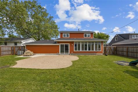 3013 Ravenwood Terrace NW Cedar Rapids IA 52405