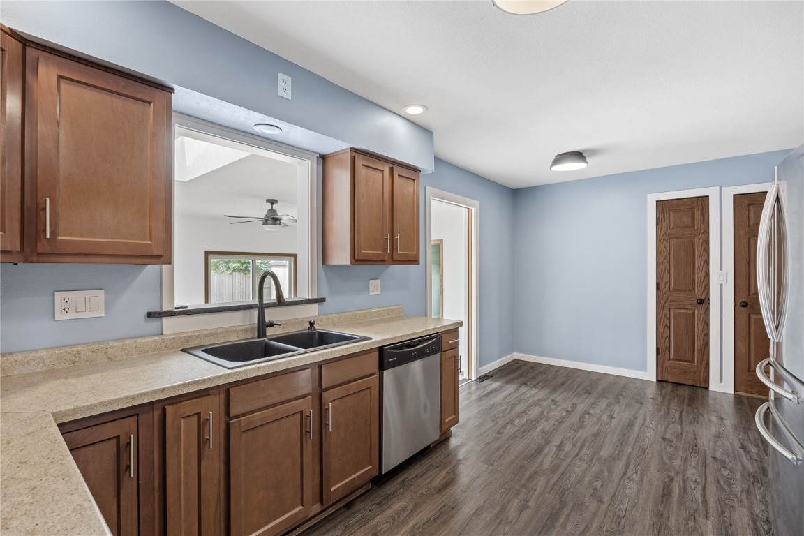 3013 Ravenwood Terrace NW Cedar Rapids IA 52405