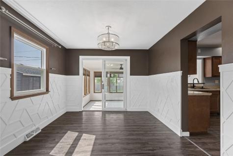 3013 Ravenwood Terrace NW Cedar Rapids IA 52405