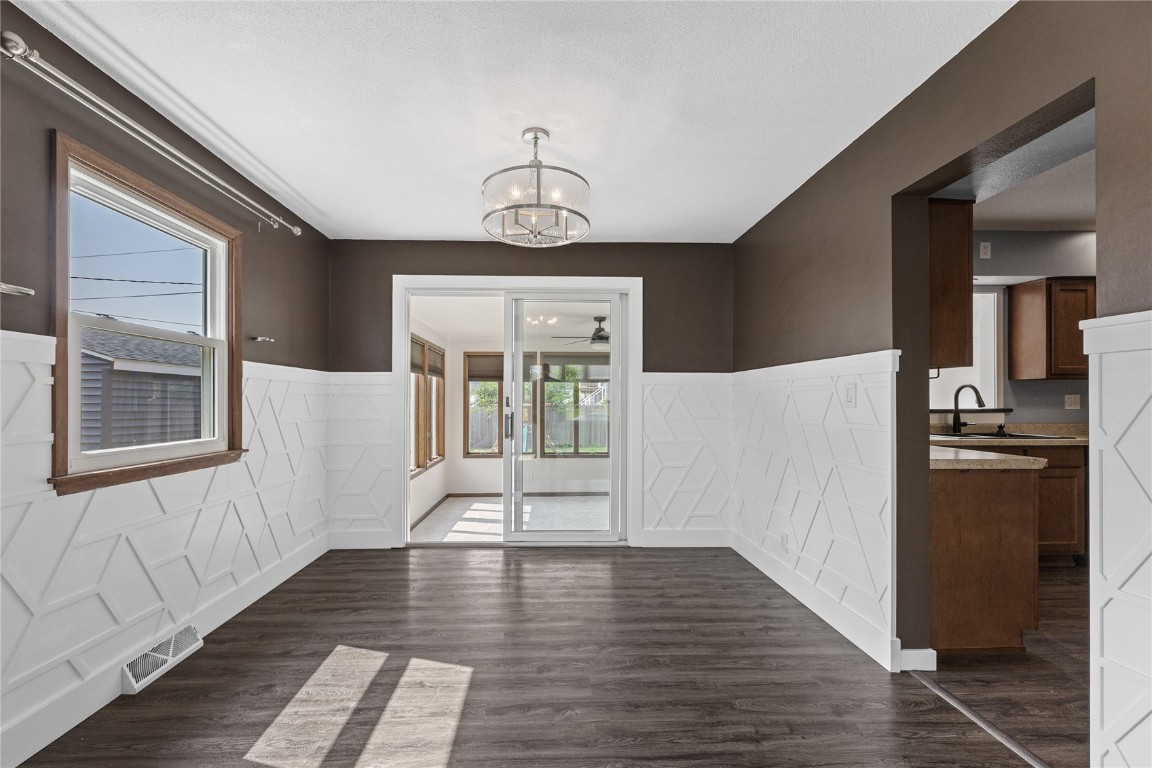 3013 Ravenwood Terrace NW Cedar Rapids IA 52405