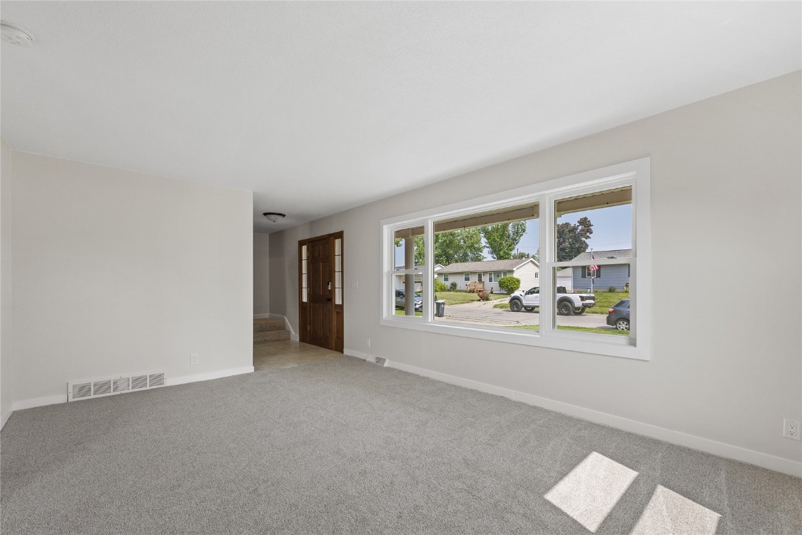 3013 Ravenwood Terrace NW Cedar Rapids IA 52405