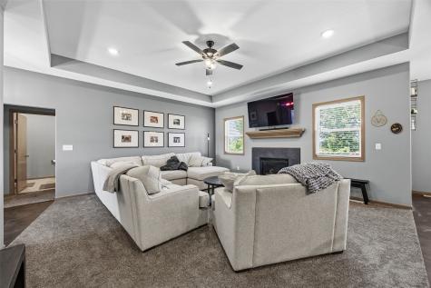 2894 50th Street Marion IA 52302