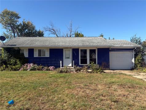 4309 Benton Street NE Cedar Rapids IA 52402