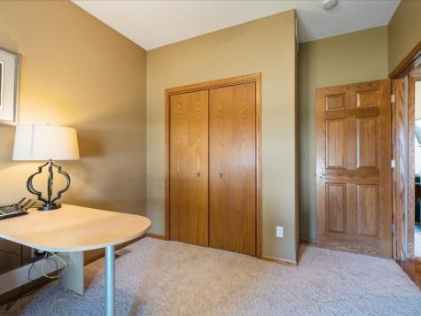 6709 Harrison Road SW Cedar Rapids IA 52404