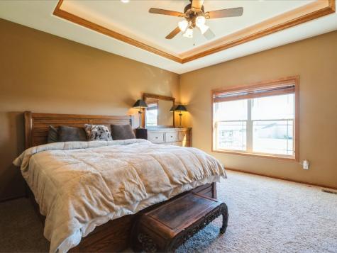 6709 Harrison Road SW Cedar Rapids IA 52404