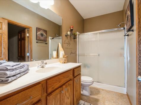 6709 Harrison Road SW Cedar Rapids IA 52404