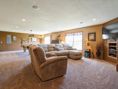 6709 Harrison Road SW Cedar Rapids IA 52404