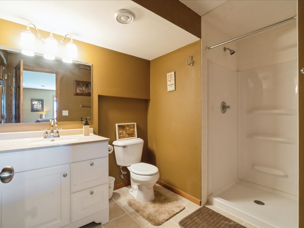 6709 Harrison Road SW Cedar Rapids IA 52404
