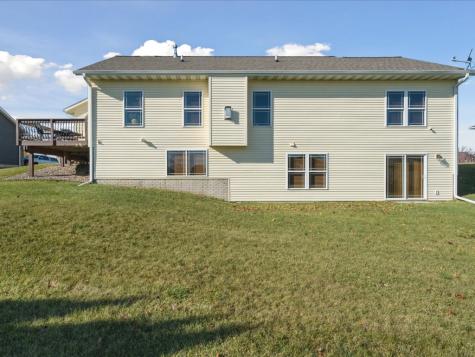 6709 Harrison Road SW Cedar Rapids IA 52404