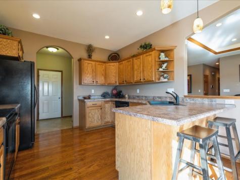 6709 Harrison Road SW Cedar Rapids IA 52404