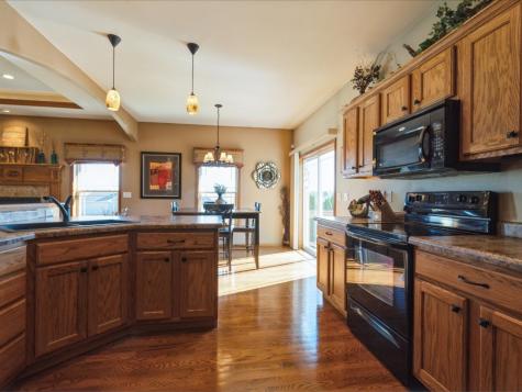 6709 Harrison Road SW Cedar Rapids IA 52404