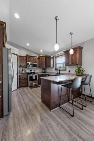4596 Creekview Trail Palo IA 52324