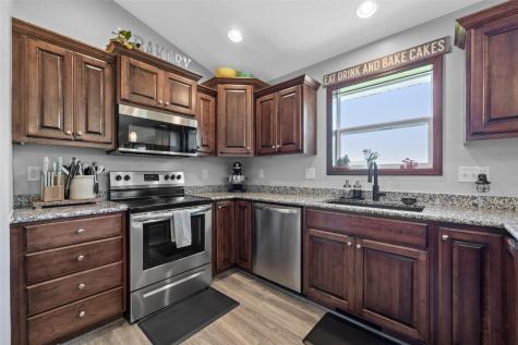 4596 Creekview Trail Palo IA 52324