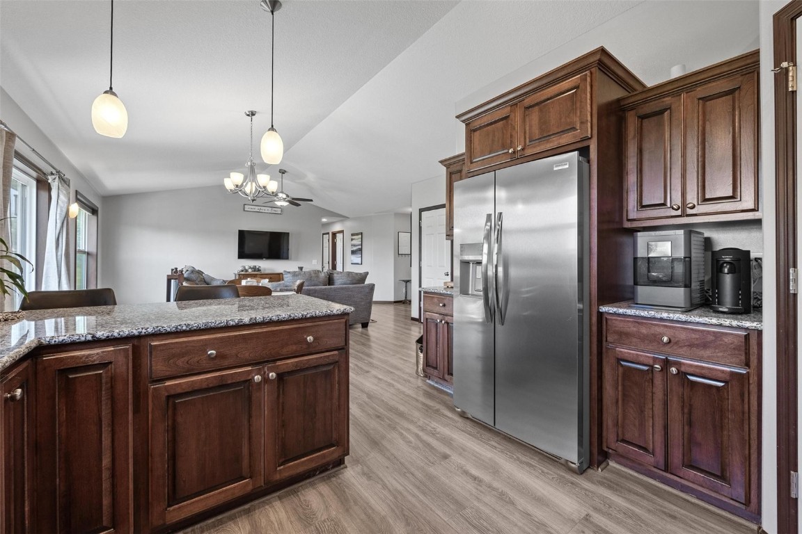 4596 Creekview Trail Palo IA 52324