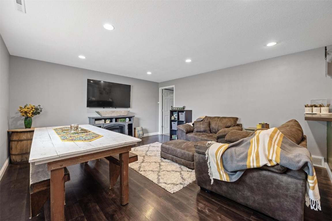 4596 Creekview Trail Palo IA 52324