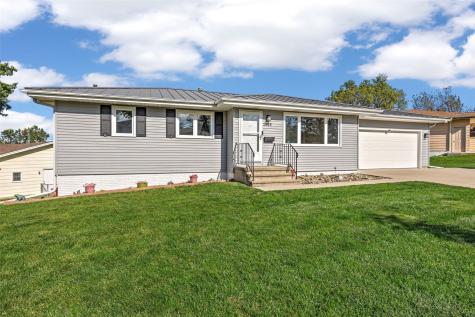 2815 Southland Street SW Cedar Rapids IA 52404