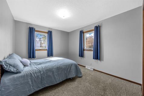 2815 Southland Street SW Cedar Rapids IA 52404