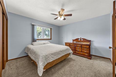 2815 Southland Street SW Cedar Rapids IA 52404