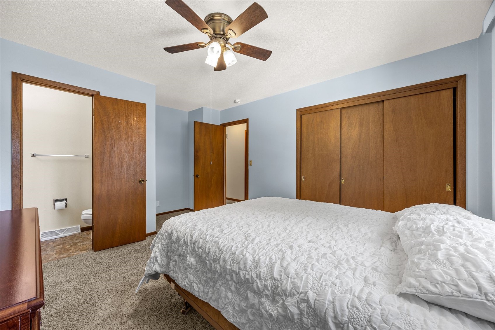 2815 Southland Street SW Cedar Rapids IA 52404