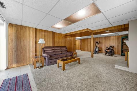 2815 Southland Street SW Cedar Rapids IA 52404