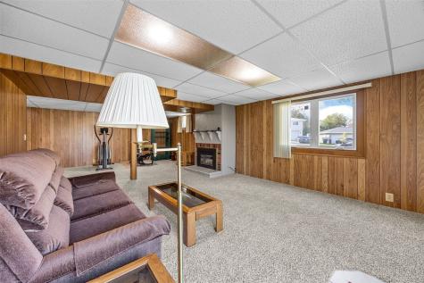 2815 Southland Street SW Cedar Rapids IA 52404