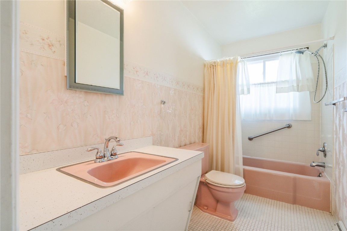 3600 Midway Drive SW Cedar Rapids IA 52405