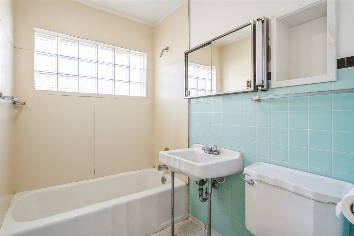3600 Midway Drive SW Cedar Rapids IA 52405