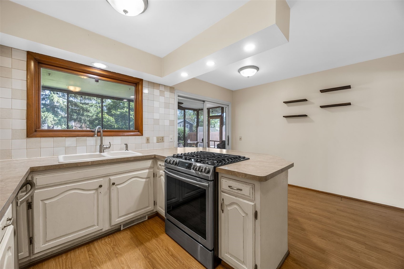 2422 Kilimanjaro Drive NE Cedar Rapids IA 52402