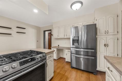 2422 Kilimanjaro Drive NE Cedar Rapids IA 52402