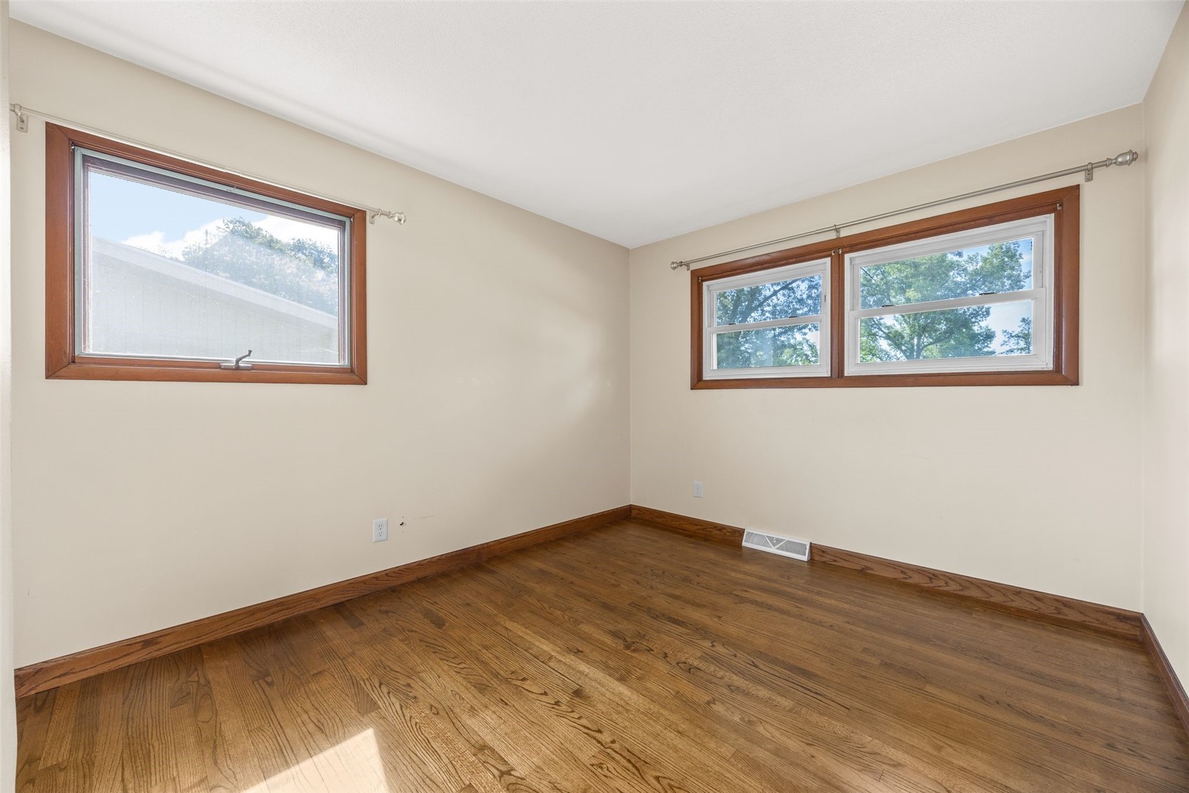 2422 Kilimanjaro Drive NE Cedar Rapids IA 52402