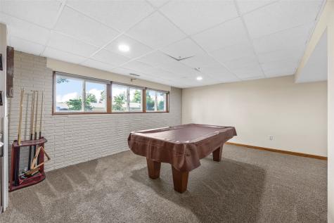 2422 Kilimanjaro Drive NE Cedar Rapids IA 52402