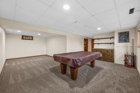 2422 Kilimanjaro Drive NE Cedar Rapids IA 52402